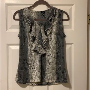 Women’s sleeveless Milano shirt sz M